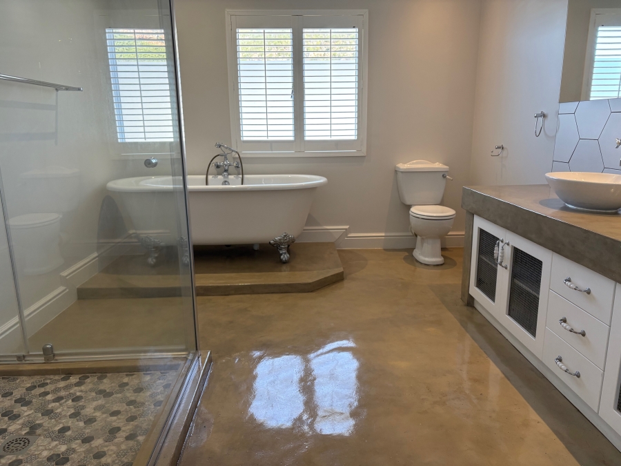 5 Bedroom Property for Sale in Whale Rock Hill Western Cape